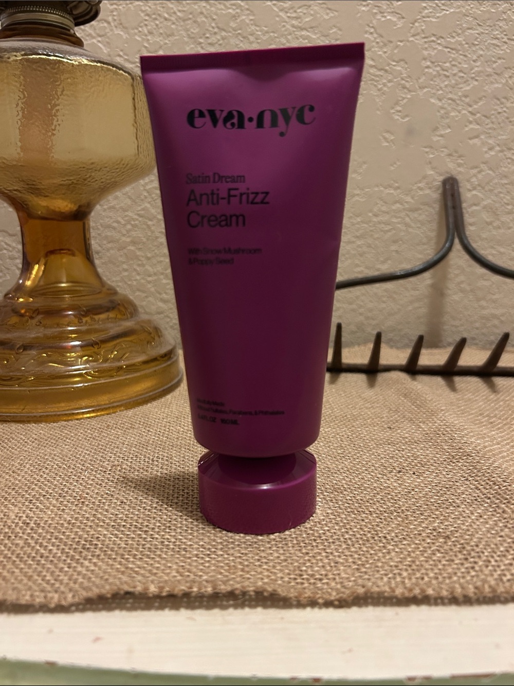 Eva-nye Satin Dream Anti-Frizz Cream - Purple